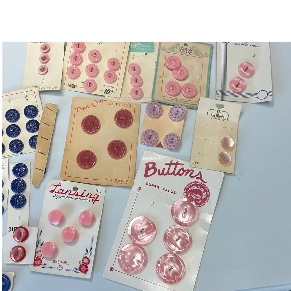 Vintage and Antique‎ Plastic Button Lot